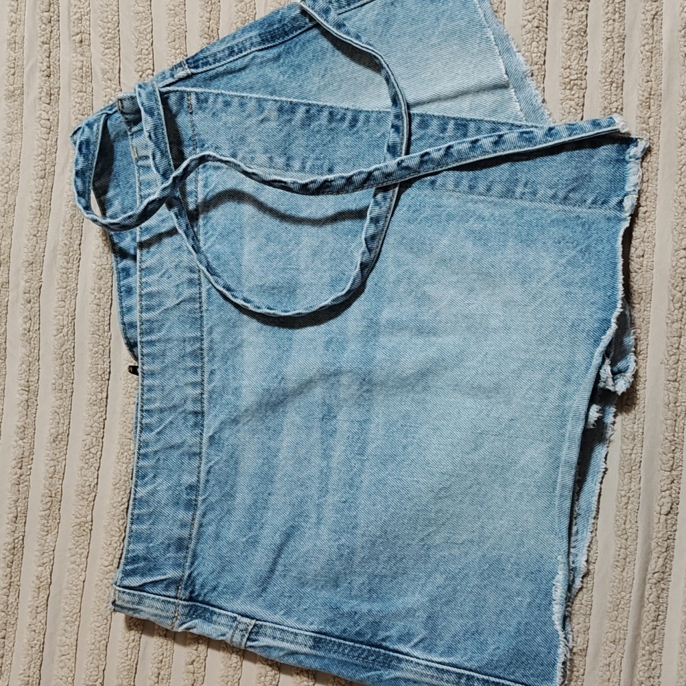 Free people light wash wrap denim skort SZ 10